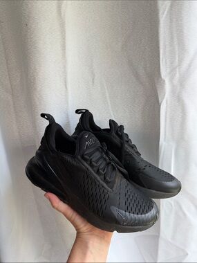 Nike Black Low-Top Athletic Sneakers